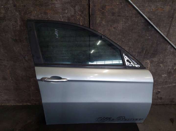 Дверь передняя правая  Alfa Romeo 147 1 поколение (2000-2004) 2000г. | Фото № 1   Дверь передняя правая  Alfa Romeo 147 1 поколение (2000-2004) 2000г. - Фото 1
