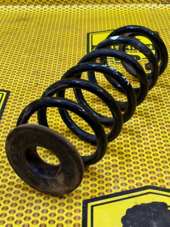 3C0511115AE Пружина подвески  Volkswagen Tiguan 5N1 2012г. | Фото № 7  3C0511115AE Пружина подвески  Volkswagen Tiguan 5N1 2012г. - Фото 7