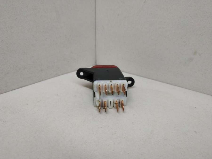 8229553407 Кнопка аварийной сигнализации Renault Laguna хетчбэк 5 дв. 2000г. | Фото № 3 8229553407 Кнопка аварийной сигнализации Renault Laguna хетчбэк 5 дв. 2000г. - Фото 3