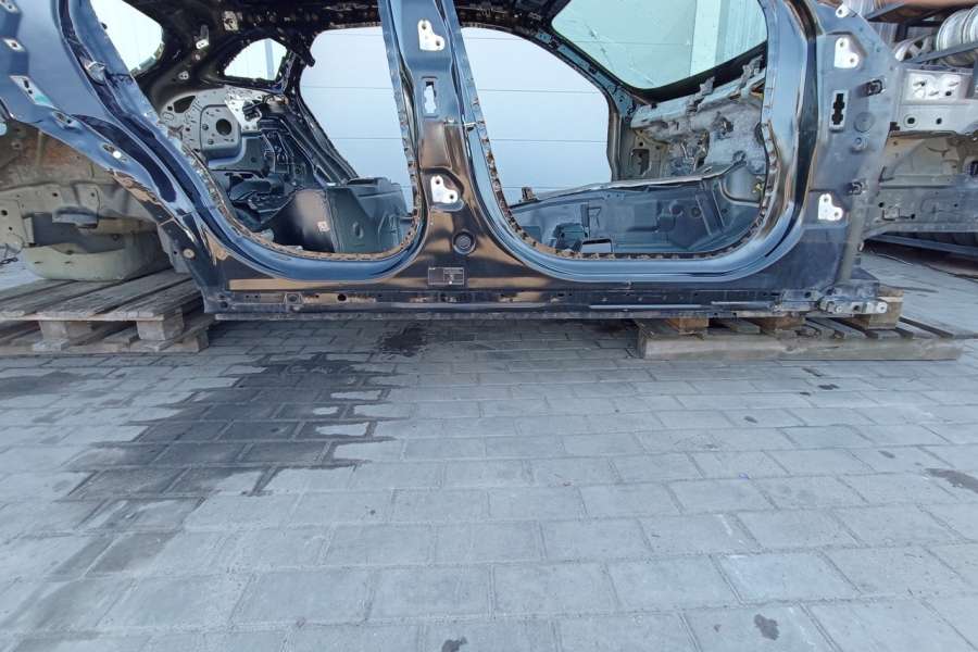 Порог правый R Jaguar F-Pace 2017г. | Фото № 1 Порог правый R Jaguar F-Pace 2017г. - Фото 1