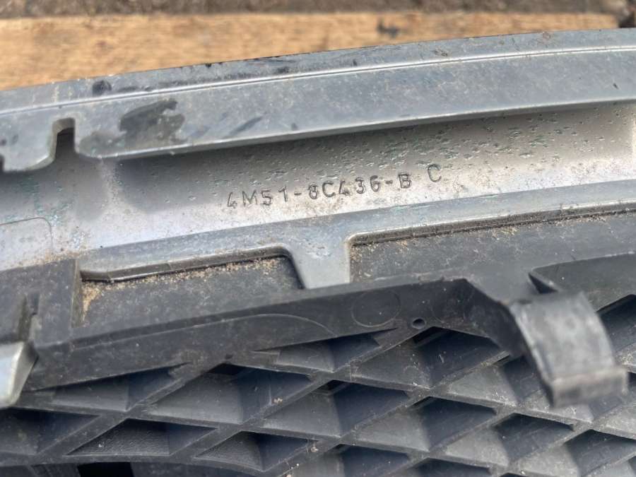 4M518C436B Решетка радиатора Ford Focus 2 2007г. | Фото № 10 4M518C436B Решетка радиатора Ford Focus 2 2007г. - Фото 10