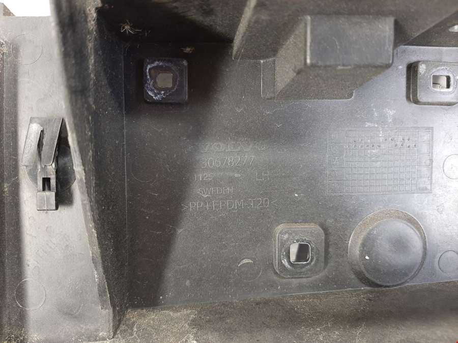 30678277 Кронштейн (крепление) заднего бампера левый Volvo XC90 1 (2002-2014) Внедорожник 5дв. 2004г. | Фото № 3 30678277 Кронштейн (крепление) заднего бампера левый Volvo XC90 1 (2002-2014) Внедорожник 5дв. 2004г. - Фото 3