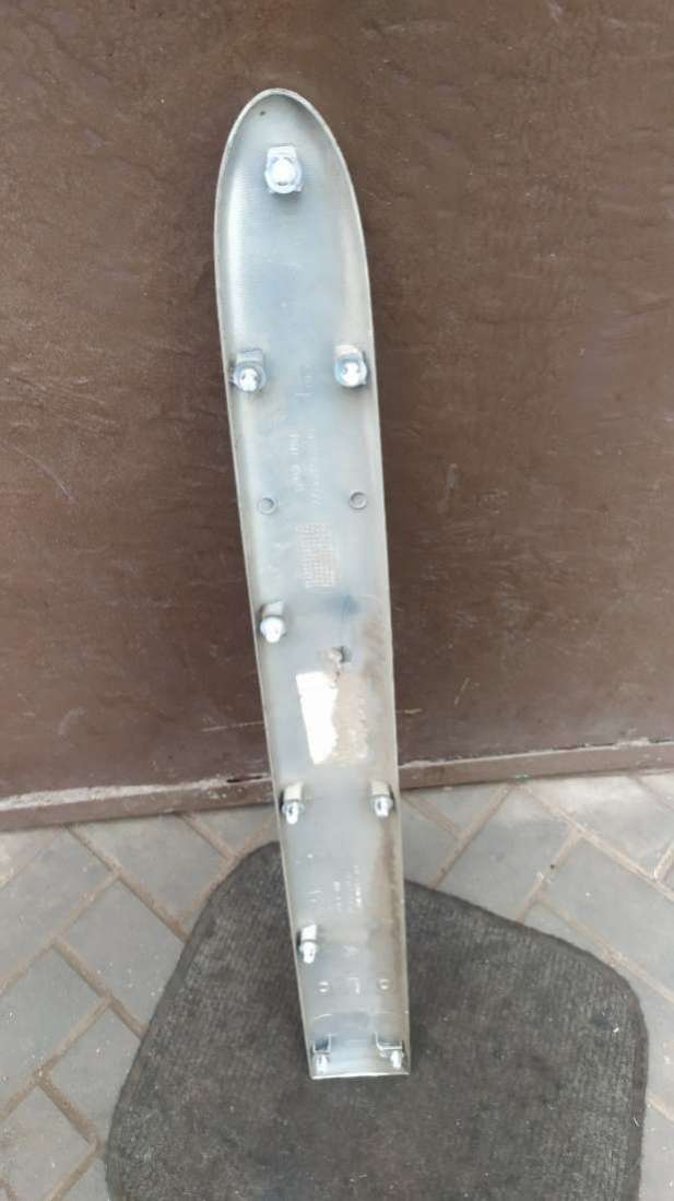 Молдинг (накладка) двери передней левой Citroen Xsara Picasso 2004г. | Фото № 2 Молдинг (накладка) двери передней левой Citroen Xsara Picasso 2004г. - Фото 2