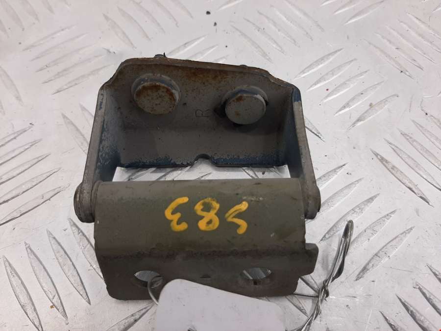 Петля крышки (двери) багажника Nissan Pathfinder (R51) (2004-2014) Внедорожник 5дв. 2006г. | Фото № 1 Петля крышки (двери) багажника Nissan Pathfinder (R51) (2004-2014) Внедорожник 5дв. 2006г. - Фото 1