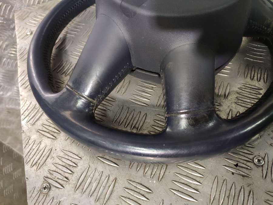 Руль Audi A4 B7 2005г. | Фото № 8 Руль Audi A4 B7 2005г. - Фото 8