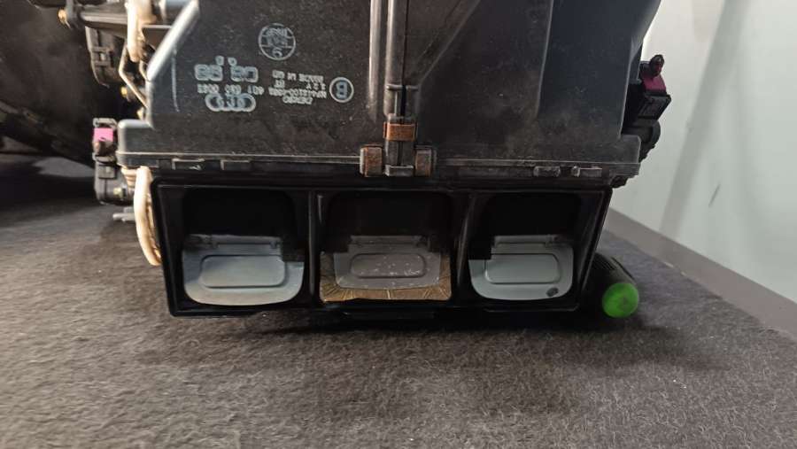 Корпус печки Audi A6 C5 (S6,RS6) 1998г. | Фото № 8 Корпус печки Audi A6 C5 (S6,RS6) 1998г. - Фото 8