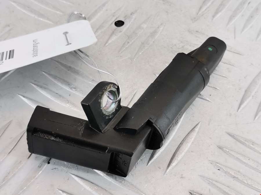 03D906433A Датчик коленвала Seat Ibiza 3 (2002-2008) Хетчбэк 3дв. 2005г. | Фото № 1 03D906433A Датчик коленвала Seat Ibiza 3 (2002-2008) Хетчбэк 3дв. 2005г. - Фото 1