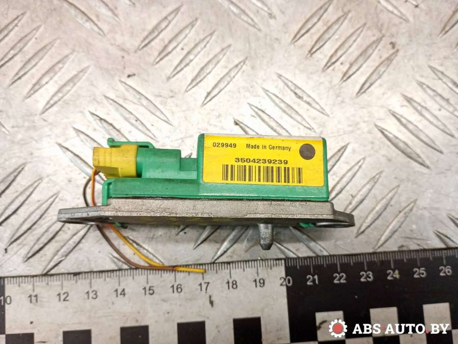 657769007286900728 Датчик удара  BMW 7 E38 1996г. | Фото № 4  657769007286900728 Датчик удара  BMW 7 E38 1996г. - Фото 4