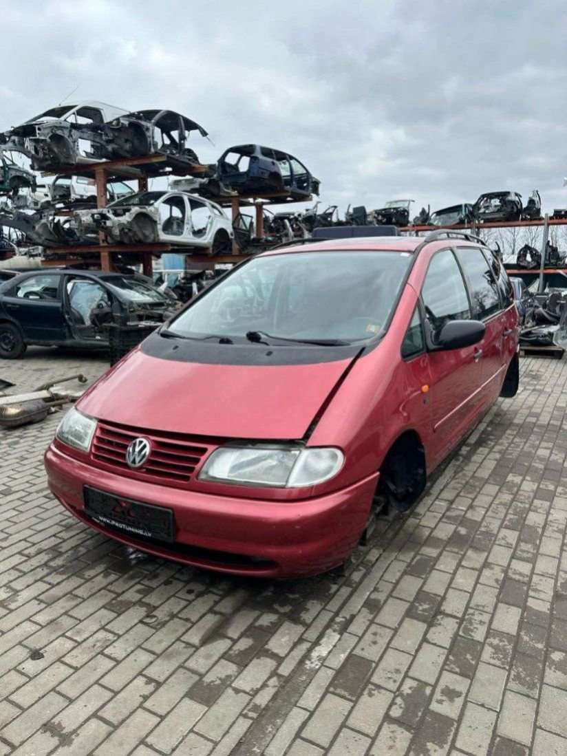 7MO145958F Патрубок интеркулера  Volkswagen Sharan 1 1996г. | Фото № 8  7MO145958F Патрубок интеркулера  Volkswagen Sharan 1 1996г. - Фото 8
