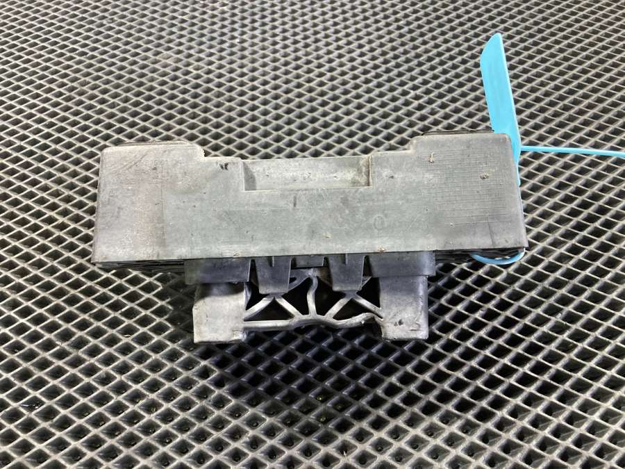 A1666900134A2046920028 Опора под домкрат (поддомкратная подушка)  Mercedes-Benz GL X166 2015г. | Фото № 8  A1666900134A2046920028 Опора под домкрат (поддомкратная подушка)  Mercedes-Benz GL X166 2015г. - Фото 8