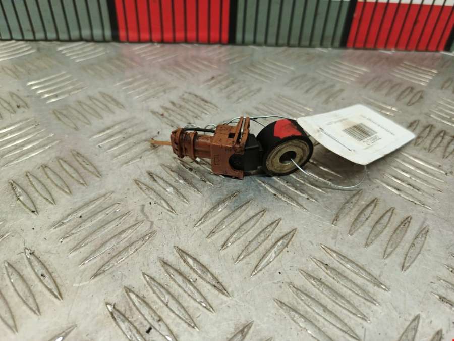 S119337001 Датчик детонации Nissan Micra K12 (2002-2010) Хетчбэк 3дв. 2003г. | Фото № 2 S119337001 Датчик детонации Nissan Micra K12 (2002-2010) Хетчбэк 3дв. 2003г. - Фото 2