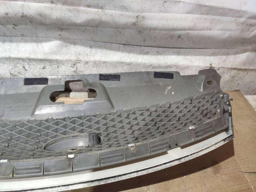 Решетка радиатора Ford Mondeo 3 2003г. | Фото № 6 Решетка радиатора Ford Mondeo 3 2003г. - Фото 6