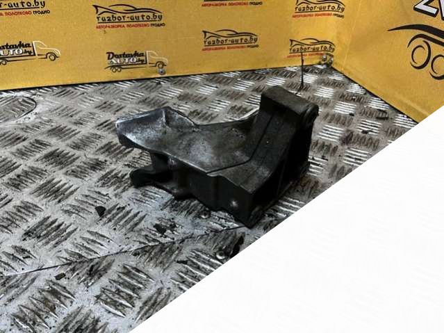 Кронштейн двигателя Peugeot 406 Седан 2000г. | Фото № 1 Кронштейн двигателя Peugeot 406 Седан 2000г. - Фото 1