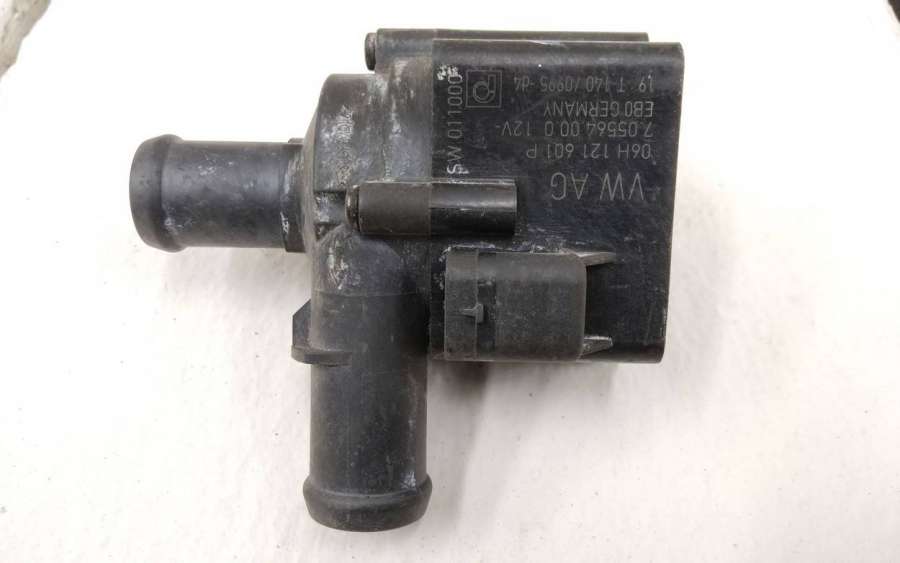 06H121601P Насос помпа системы охлаждения дополнительный Audi Q7 2 Vag Audi A6 2018г. | Фото № 4 06H121601P Насос помпа системы охлаждения дополнительный Audi Q7 2 Vag Audi A6 2018г. - Фото 4