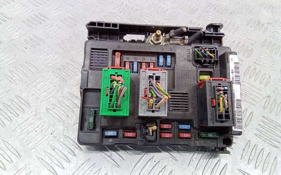 9650618480 Блок предохранителей  Peugeot 206 2006г. | Фото № 1  9650618480 Блок предохранителей  Peugeot 206 2006г. - Фото 1