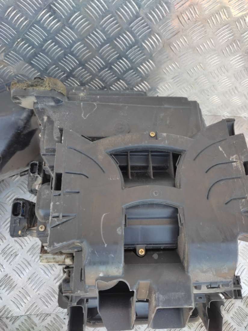 Корпус печки Audi A6 C5 (S6,RS6) 2002г. | Фото № 4 Корпус печки Audi A6 C5 (S6,RS6) 2002г. - Фото 4