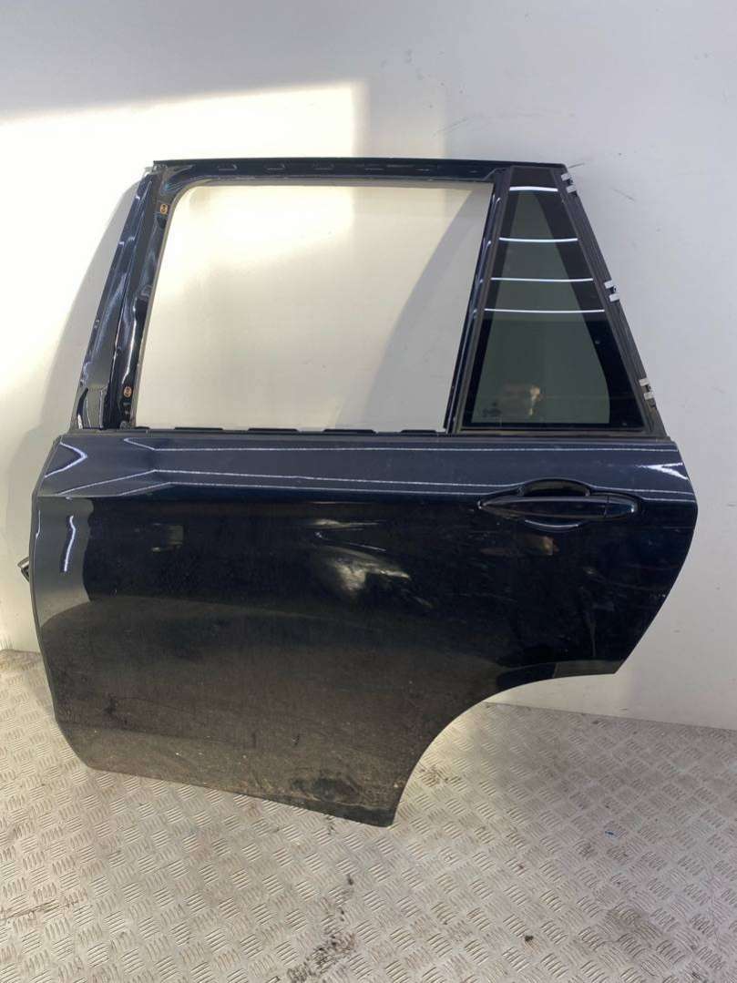 Форточка двери задней левой  BMW X5 внедорожник 5 дв. 2018г. | Фото № 1   Форточка двери задней левой  BMW X5 внедорожник 5 дв. 2018г. - Фото 1