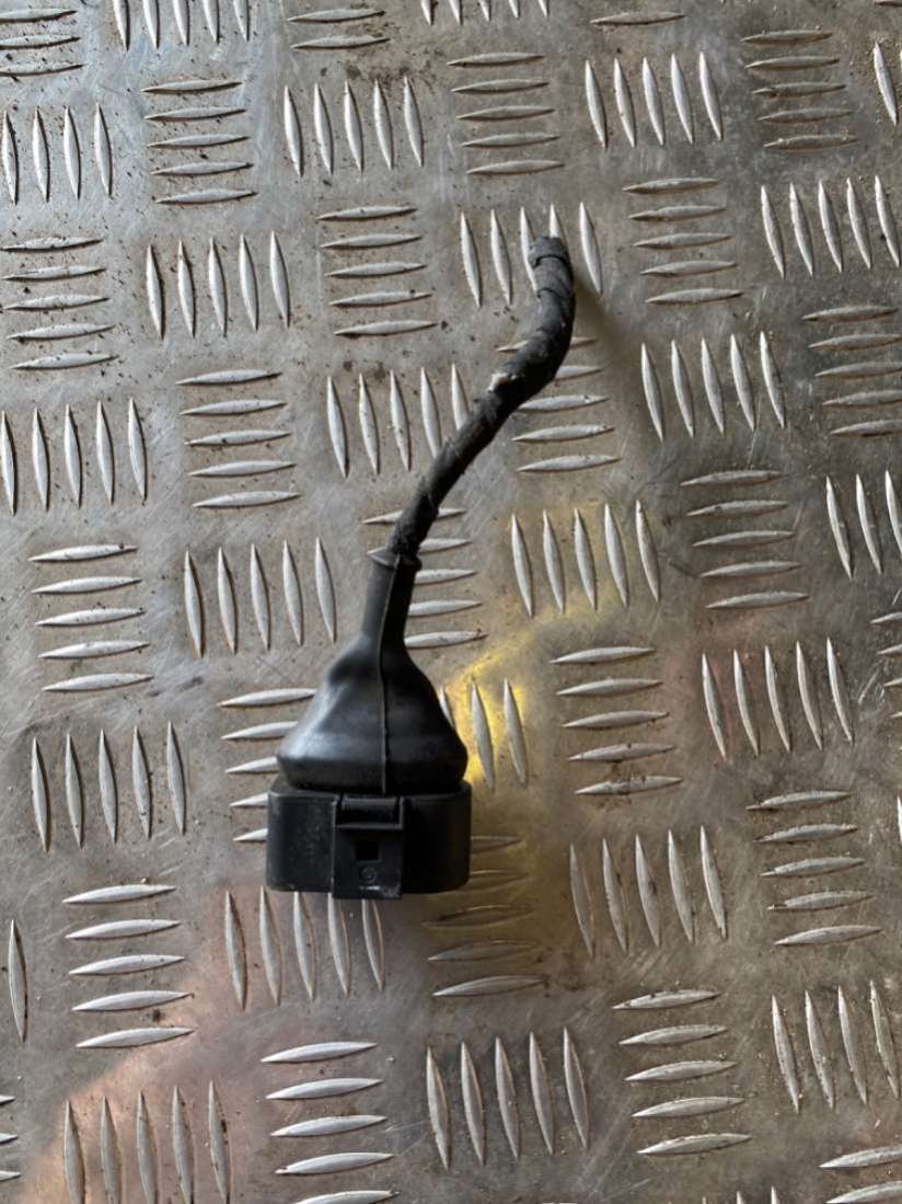 1J0973735 Разъем (фишка) проводки Audi A8 D3 (S8) 2005г. | Фото № 2 1J0973735 Разъем (фишка) проводки Audi A8 D3 (S8) 2005г. - Фото 2