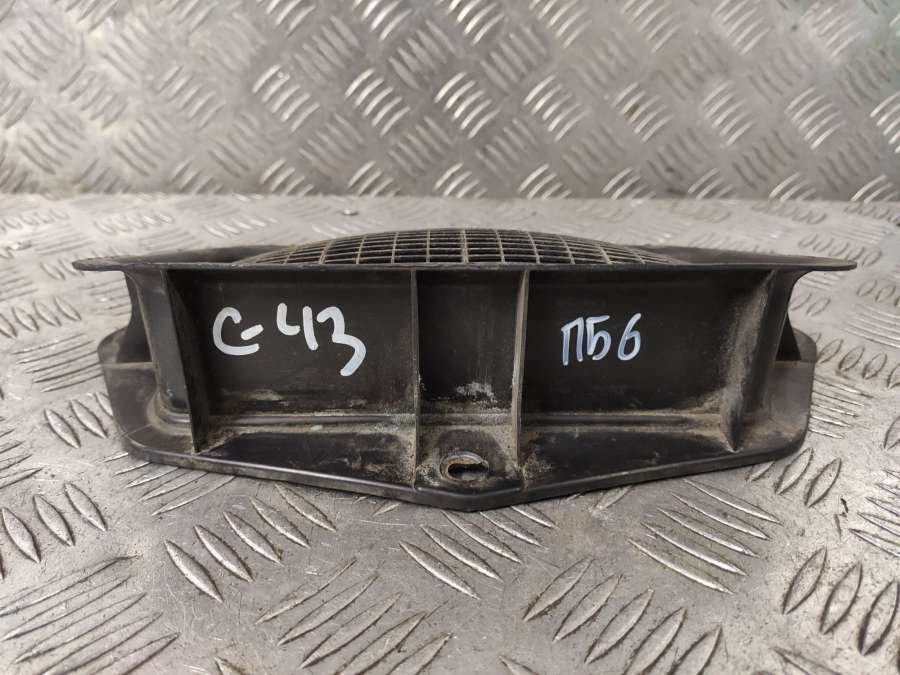 1K0815479B Воздуховод  Volkswagen Passat B6 2007г. | Фото № 3  1K0815479B Воздуховод  Volkswagen Passat B6 2007г. - Фото 3