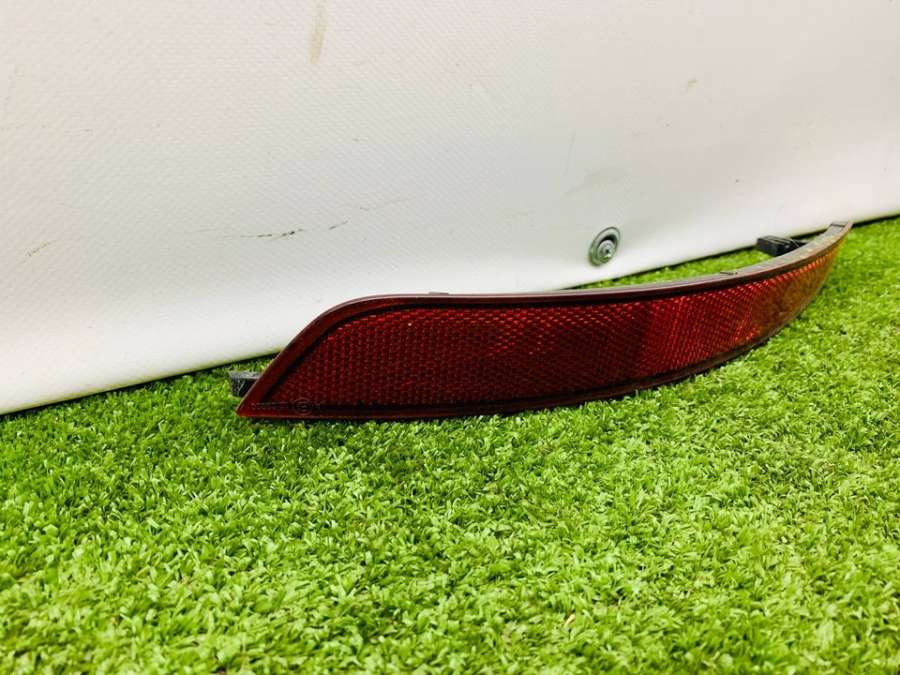 6V9945106 Светоотражатель задний правый Skoda Fabia III 2019г. | Фото № 4 6V9945106 Светоотражатель задний правый Skoda Fabia III 2019г. - Фото 4