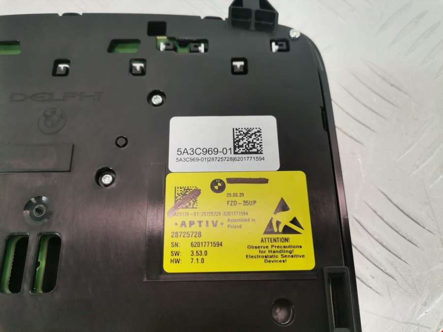 28725728 Плафон салонный BMW 5-Series (G30/G31/G38) (2017-2023) Седан 2019г. | Фото № 6 28725728 Плафон салонный BMW 5-Series (G30/G31/G38) (2017-2023) Седан 2019г. - Фото 6