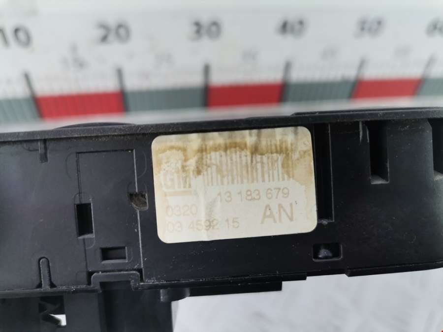 03459215 Блок управления стеклоподъемниками Opel Astra H (2004-2014) Универсал 2004г. | Фото № 6 03459215 Блок управления стеклоподъемниками Opel Astra H (2004-2014) Универсал 2004г. - Фото 6