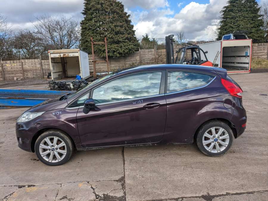 8A6118D422BFW Накладка декоративная на торпедо Ford Fiesta 6 (2008-2019) Хетчбэк 3дв. 2008г. | Фото № 12 8A6118D422BFW Накладка декоративная на торпедо Ford Fiesta 6 (2008-2019) Хетчбэк 3дв. 2008г. - Фото 12