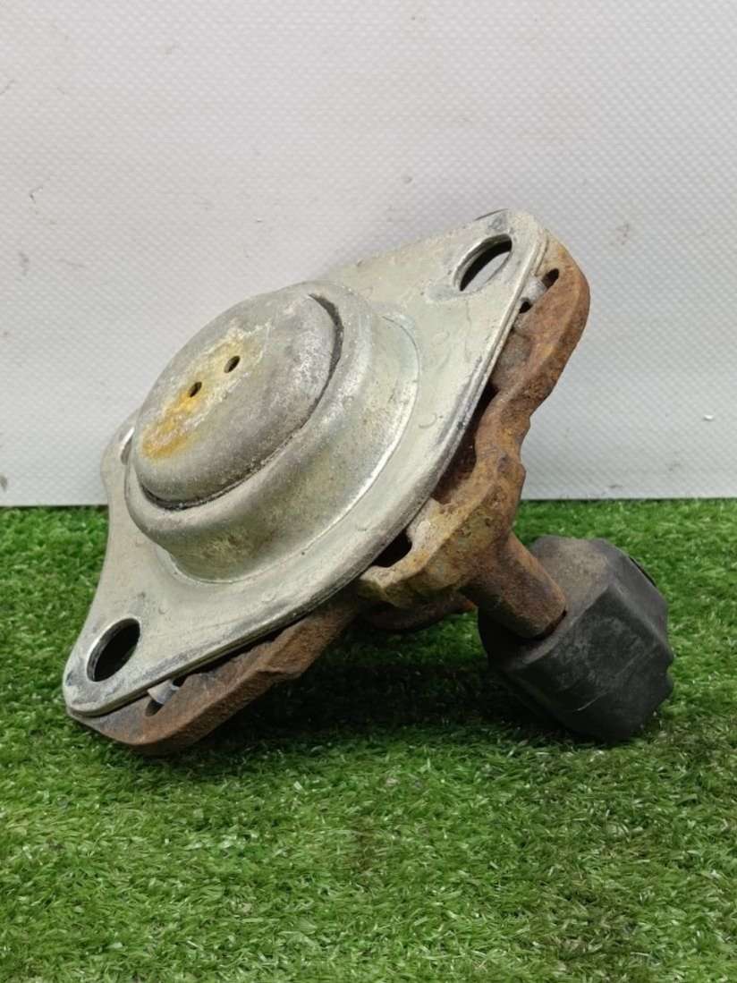 Цапфа передняя правая Renault Scenic 1 1999г. | Фото № 4 Цапфа передняя правая Renault Scenic 1 1999г. - Фото 4