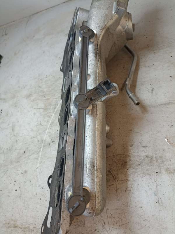 A6420907737 Впускной коллектор правый Mercedes-Benz R W251 0000г. | Фото № 4 A6420907737 Впускной коллектор правый Mercedes-Benz R W251 0000г. - Фото 4