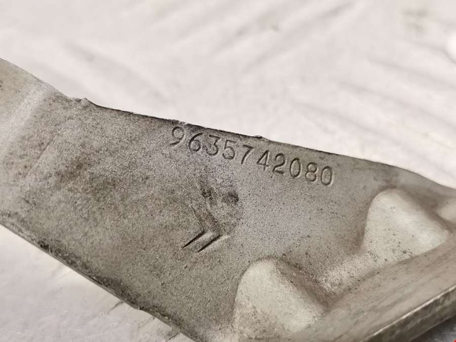 9635742080 Замок капота Citroen Xsara Picasso (1999-2012) Минивэн 2002г. | Фото № 3 9635742080 Замок капота Citroen Xsara Picasso (1999-2012) Минивэн 2002г. - Фото 3