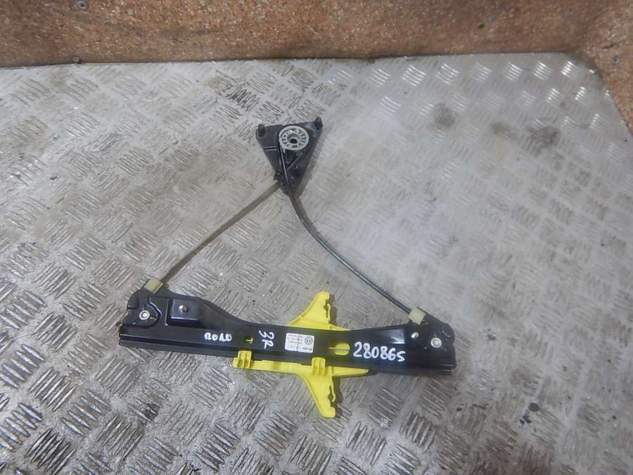 6RU839462E Стеклоподъемник электр.задний правый Volkswagen Polo 0000г. | Фото № 1 6RU839462E Стеклоподъемник электр.задний правый Volkswagen Polo 0000г. - Фото 1