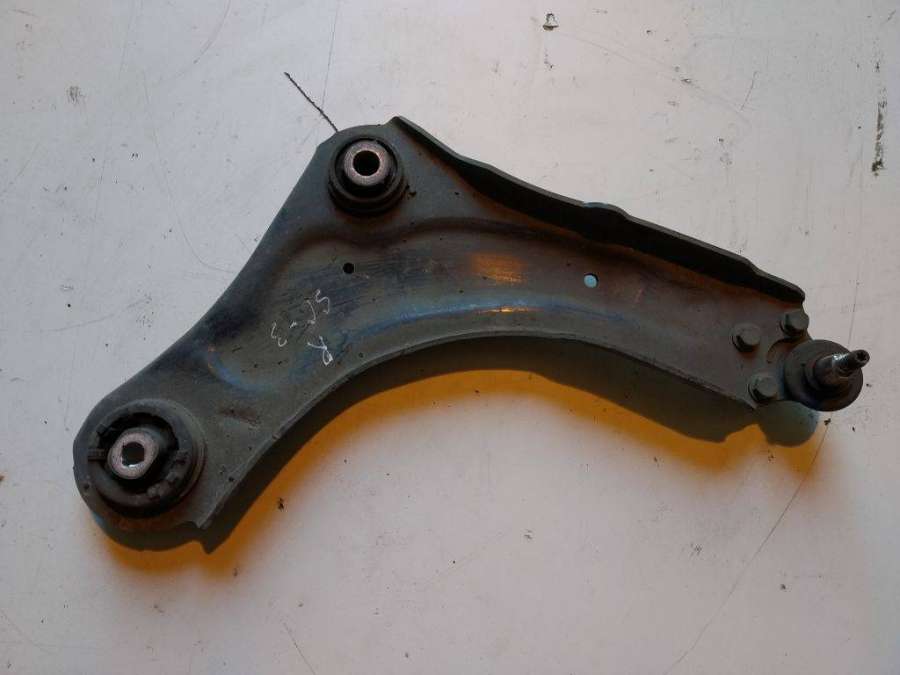 Рычаг передний правый Renault Scenic 2009г. | Фото № 1 Рычаг передний правый Renault Scenic 2009г. - Фото 1