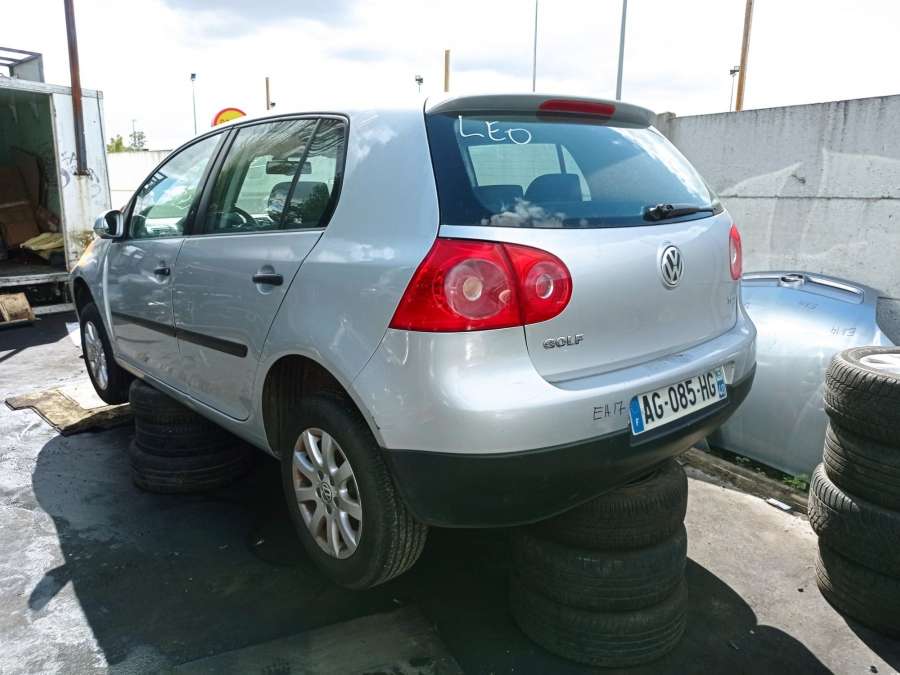 Суппорт передний правый Volkswagen Golf 5 (2003-2008) Хетчбэк 5дв. 2004г. | Фото № 8 Суппорт передний правый Volkswagen Golf 5 (2003-2008) Хетчбэк 5дв. 2004г. - Фото 8