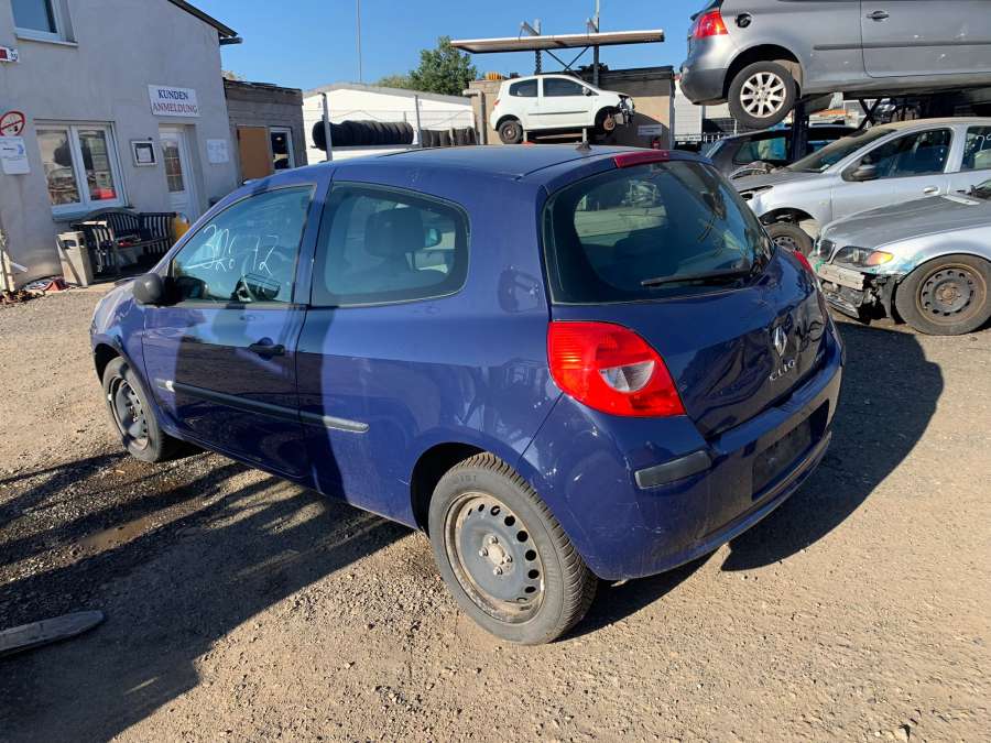 Зеркало боковое левое Renault Clio 3 (2005-2012) Хетчбэк 3дв. 2006г. | Фото № 14 Зеркало боковое левое Renault Clio 3 (2005-2012) Хетчбэк 3дв. 2006г. - Фото 14