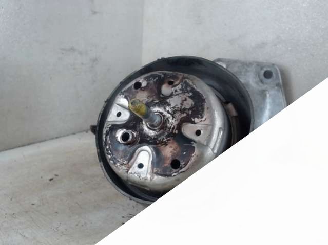 Подушка двс Audi A6 (C5) (1997 - 2004) Седан 2000г. | Фото № 1 Подушка двс Audi A6 (C5) (1997 - 2004) Седан 2000г. - Фото 1