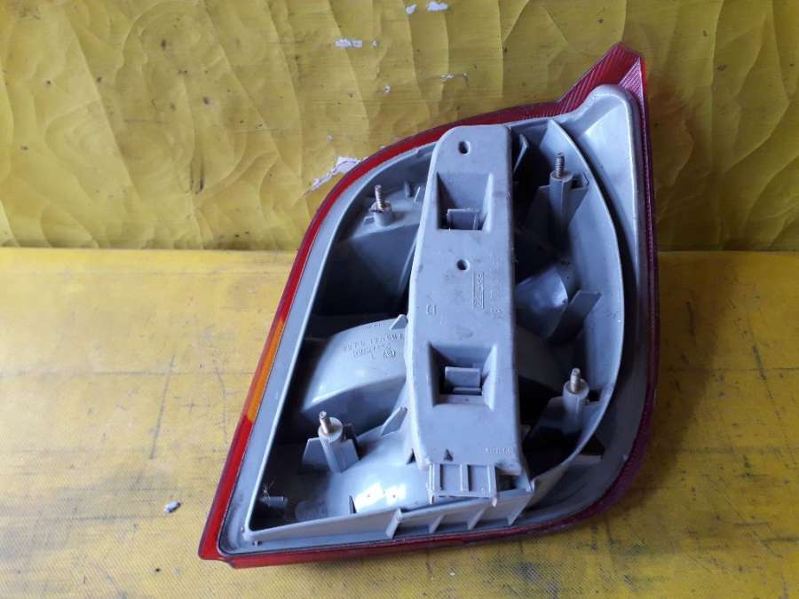 Фонарь задний левый Ford Fiesta 3 поколение (1989-1996) 1994г. | Фото № 2 Фонарь задний левый Ford Fiesta 3 поколение (1989-1996) 1994г. - Фото 2