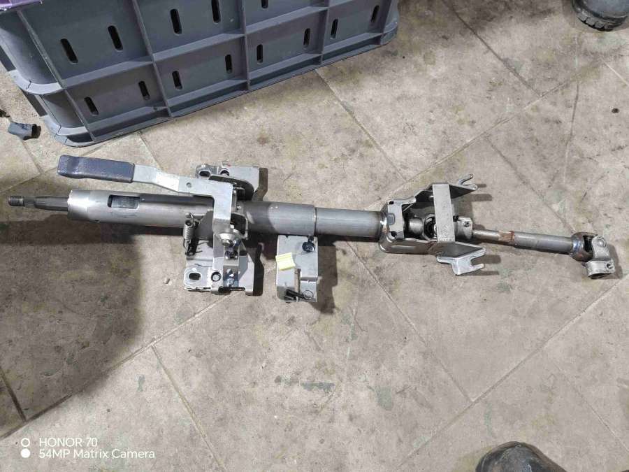 Колонка рулевая Kia Carens 2005г. | Фото № 1 Колонка рулевая Kia Carens 2005г. - Фото 1