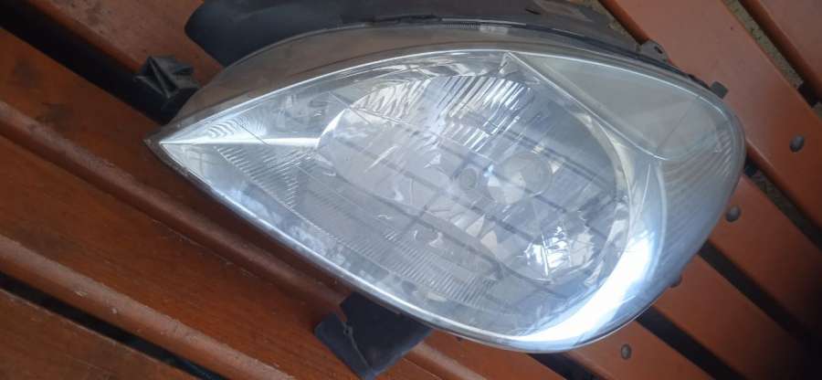 9649557480 Фара передняя левая Citroen Xsara Picasso 2005г. | Фото № 2 9649557480 Фара передняя левая Citroen Xsara Picasso 2005г. - Фото 2