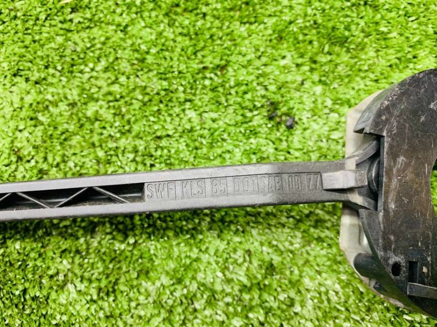 Переключатель подрулевой поворотов Volkswagen Golf II 1992г. | Фото № 6 Переключатель подрулевой поворотов Volkswagen Golf II 1992г. - Фото 6