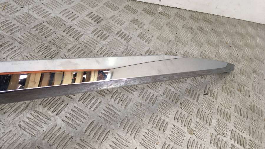 51137211167 Накладка двери (крышки) багажника BMW 5 GT хетчбэк 5 дв. 2011г. | Фото № 2 51137211167 Накладка двери (крышки) багажника BMW 5 GT хетчбэк 5 дв. 2011г. - Фото 2