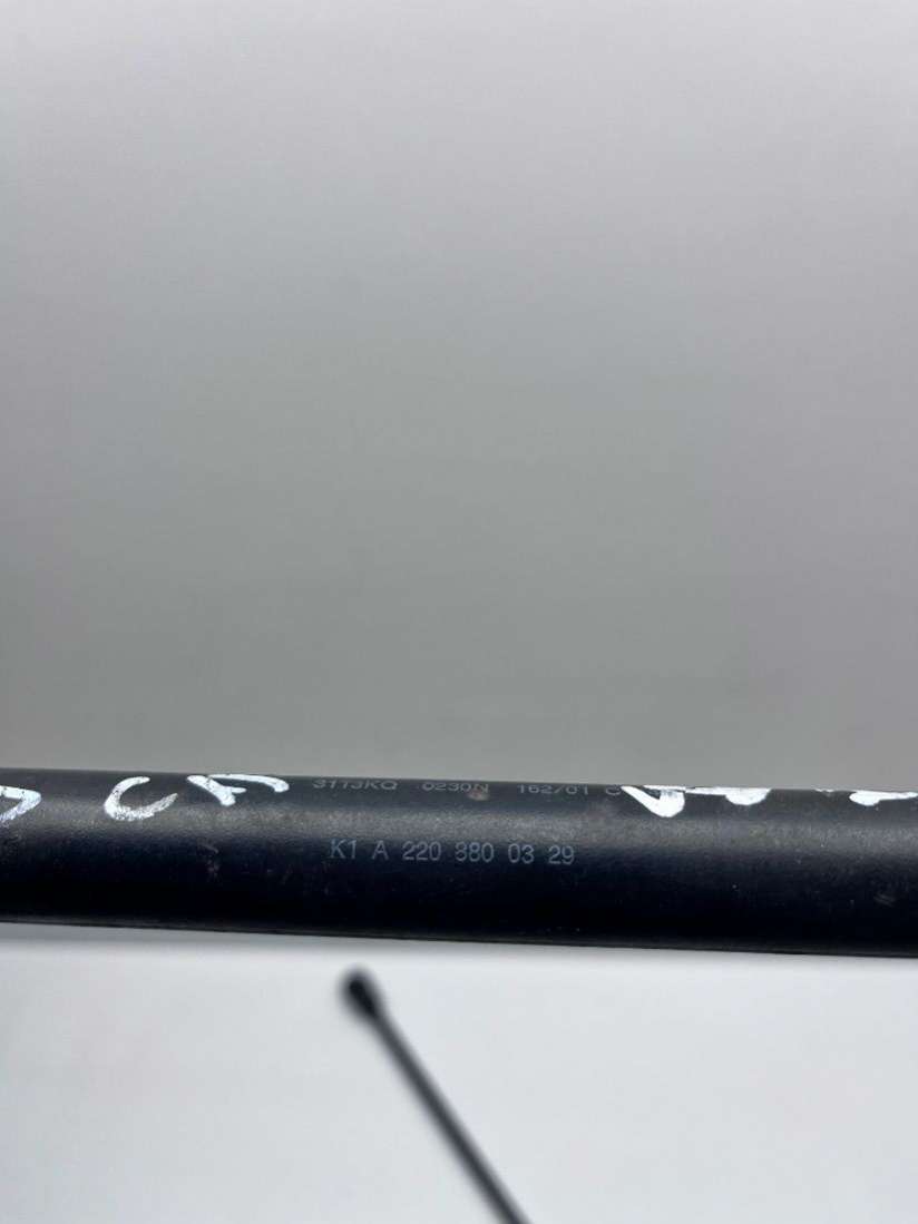 A2208800329 Амортизатор капота Mercedes S W220 2004г. | Фото № 5 A2208800329 Амортизатор капота Mercedes S W220 2004г. - Фото 5