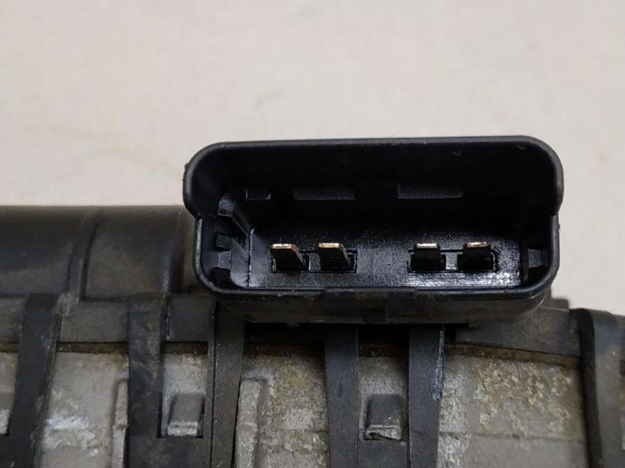 BOSCH0390241700 Моторчик передних стеклоочистителей (дворников)  Citroen C5  хетчбэк 5 дв. 2005г. | Фото № 5  BOSCH0390241700 Моторчик передних стеклоочистителей (дворников)  Citroen C5  хетчбэк 5 дв. 2005г. - Фото 5
