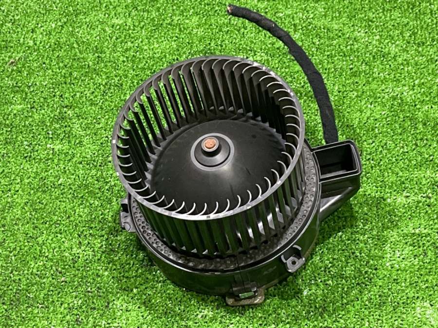 0130309 Моторчик печки BMW 5 G30/G31 2018г. | Фото № 2 0130309 Моторчик печки BMW 5 G30/G31 2018г. - Фото 2