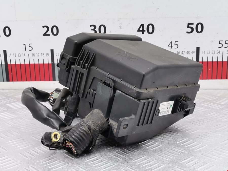 Блок предохранителей Renault Master 2 (1997-2010) Микроавтобус 2002г. | Фото № 3 Блок предохранителей Renault Master 2 (1997-2010) Микроавтобус 2002г. - Фото 3