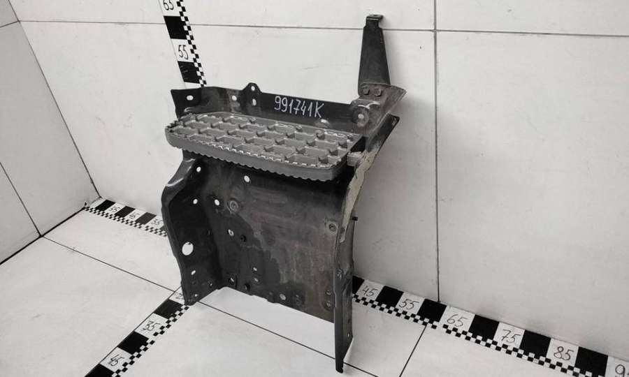 2554005 Подножка кабины левая Scania 6 R-Series Scania P 2018г. | Фото № 3 2554005 Подножка кабины левая Scania 6 R-Series Scania P 2018г. - Фото 3