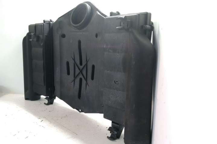 W212 A2105840047 Декоративная крышка двигателя Mercedes E W212/S212/C207/A207 (2009-2013) 2009г. | Фото № 4 W212 A2105840047 Декоративная крышка двигателя Mercedes E W212/S212/C207/A207 (2009-2013) 2009г. - Фото 4