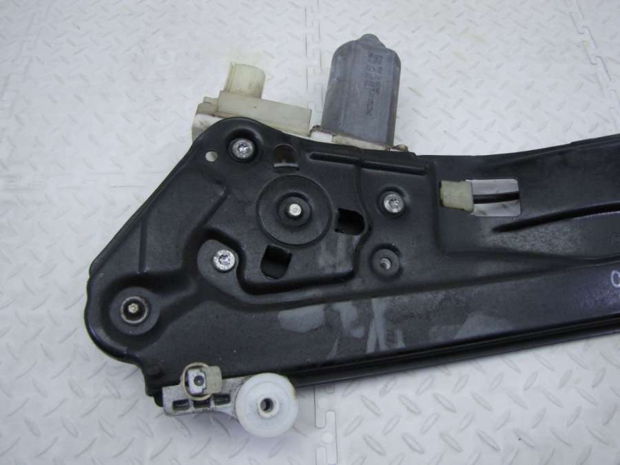 7024814 Стеклоподъемник электрический задний правый  BMW 7 E65/E66 2003г. | Фото № 2  7024814 Стеклоподъемник электрический задний правый  BMW 7 E65/E66 2003г. - Фото 2