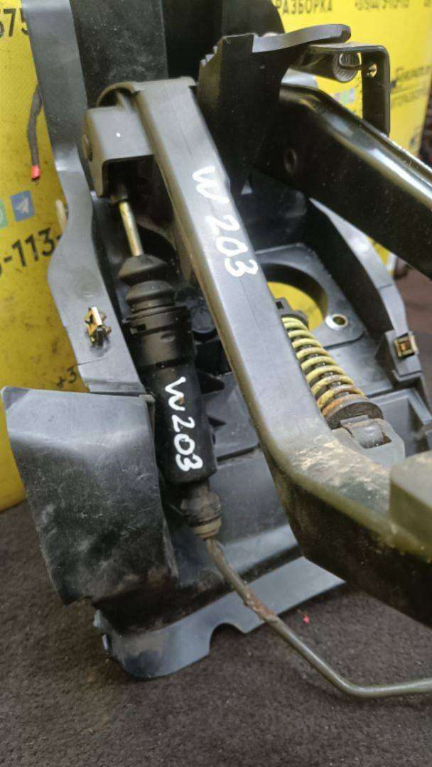 Узел педальный (блок педалей) Mercedes C W203 седан 2000г. | Фото № 6 Узел педальный (блок педалей) Mercedes C W203 седан 2000г. - Фото 6