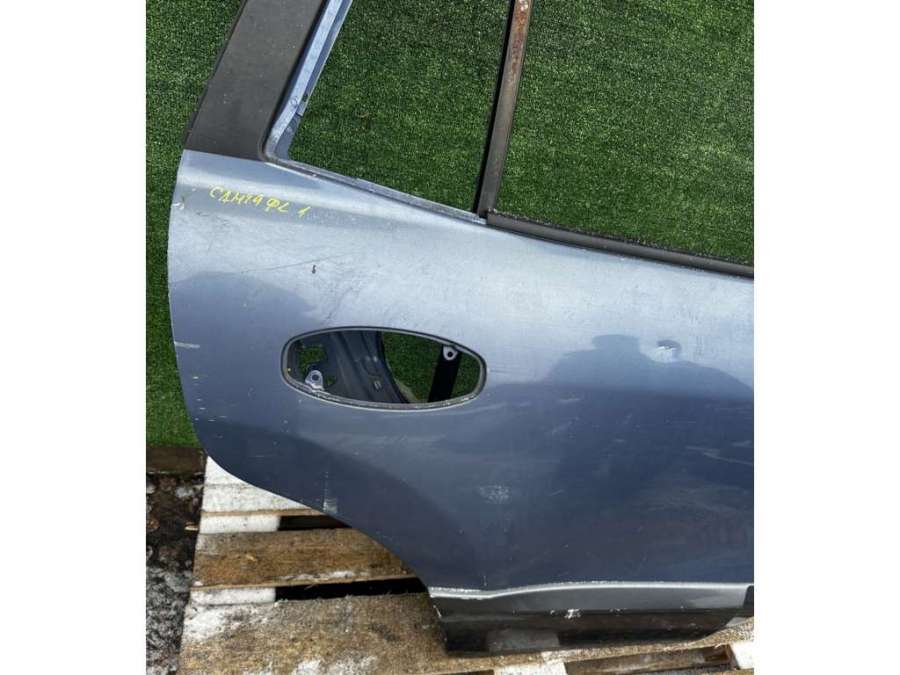 Дверь задняя правая Hyundai Santa Fe 2004г. | Фото № 2 Дверь задняя правая Hyundai Santa Fe 2004г. - Фото 2