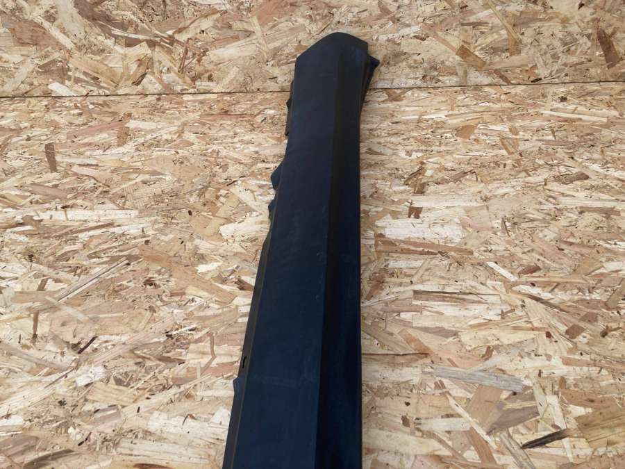 95B853554 Накладка на порог правая  Porsche Macan  2016г. | Фото № 2  95B853554 Накладка на порог правая  Porsche Macan  2016г. - Фото 2